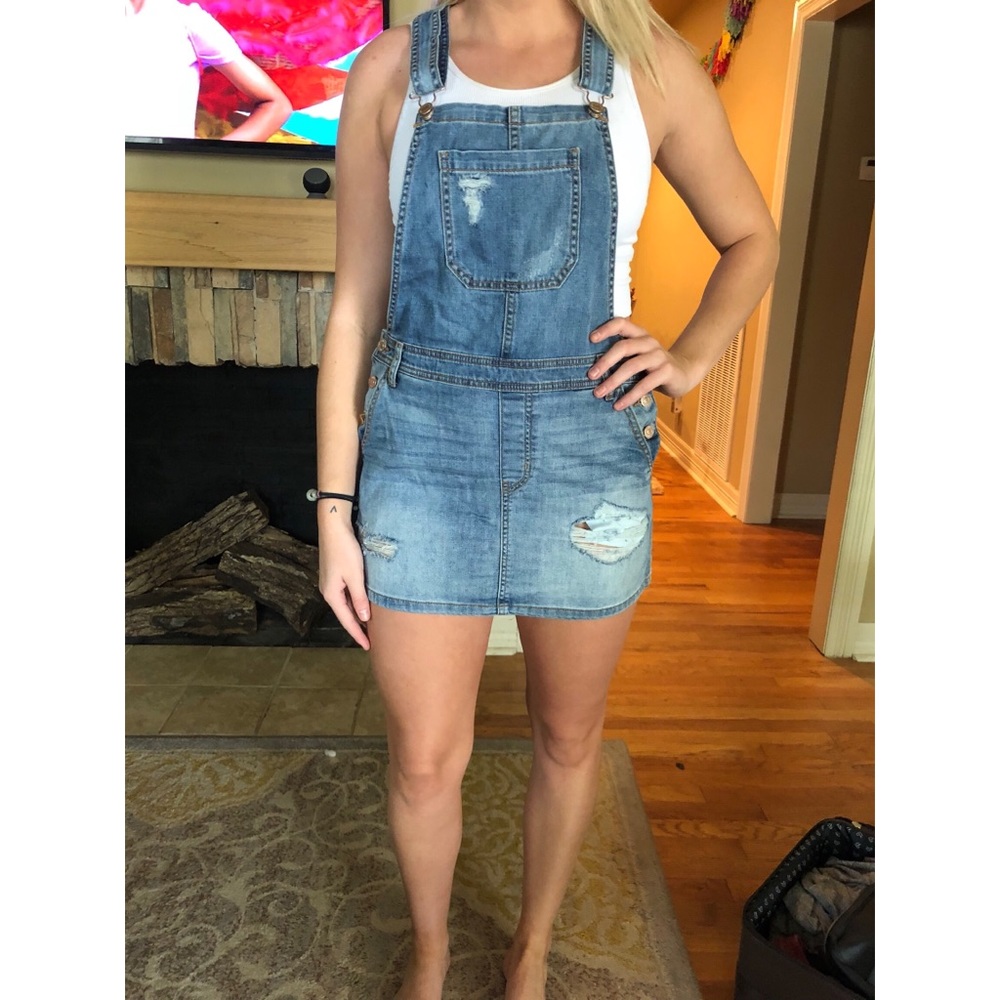 Overall skirt